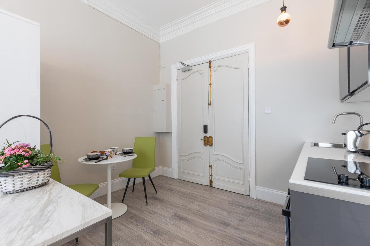 Air Conditioned Apt High St Kensington Λονδίνο Εξωτερικό φωτογραφία
